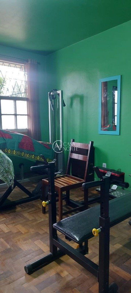 Casa à venda com 3 quartos, 200m², Rua Erechim no bairro Nonoai em Porto Alegre