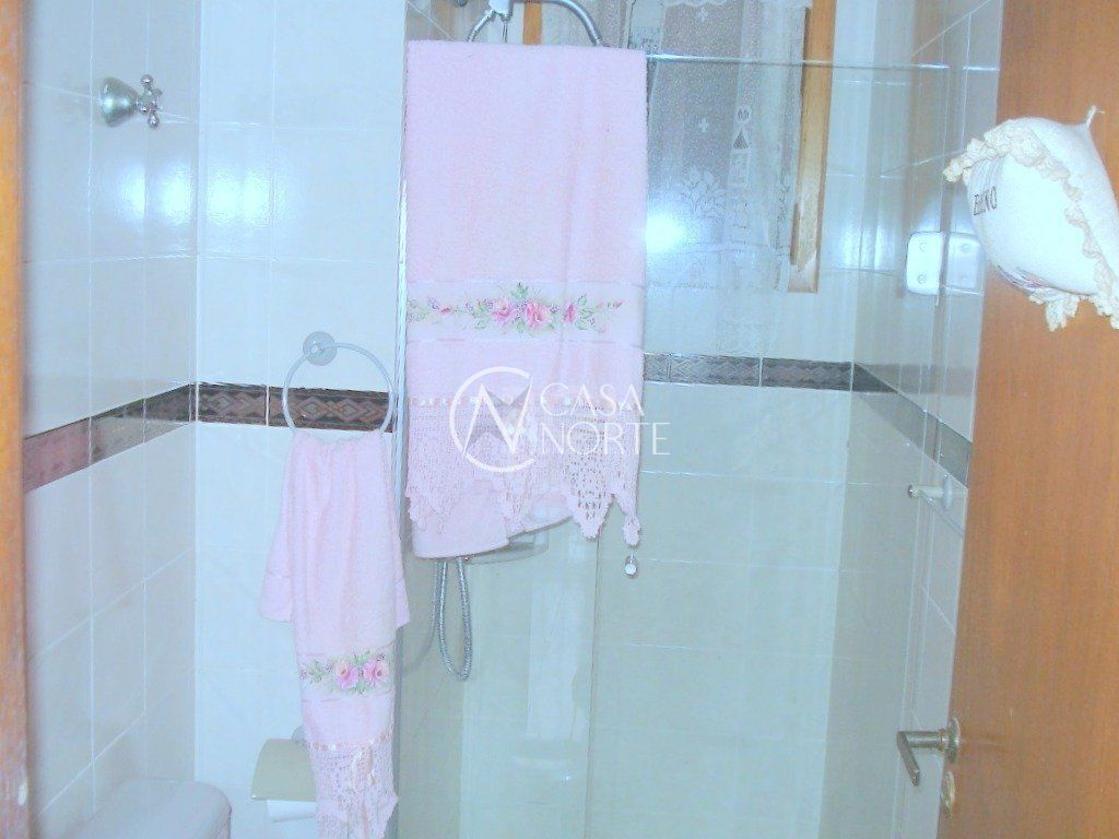 Casa à venda com 6 quartos, 500m², 2 suítes, 4 vagas, Avenida Ester no bairro Glória em Porto Alegre