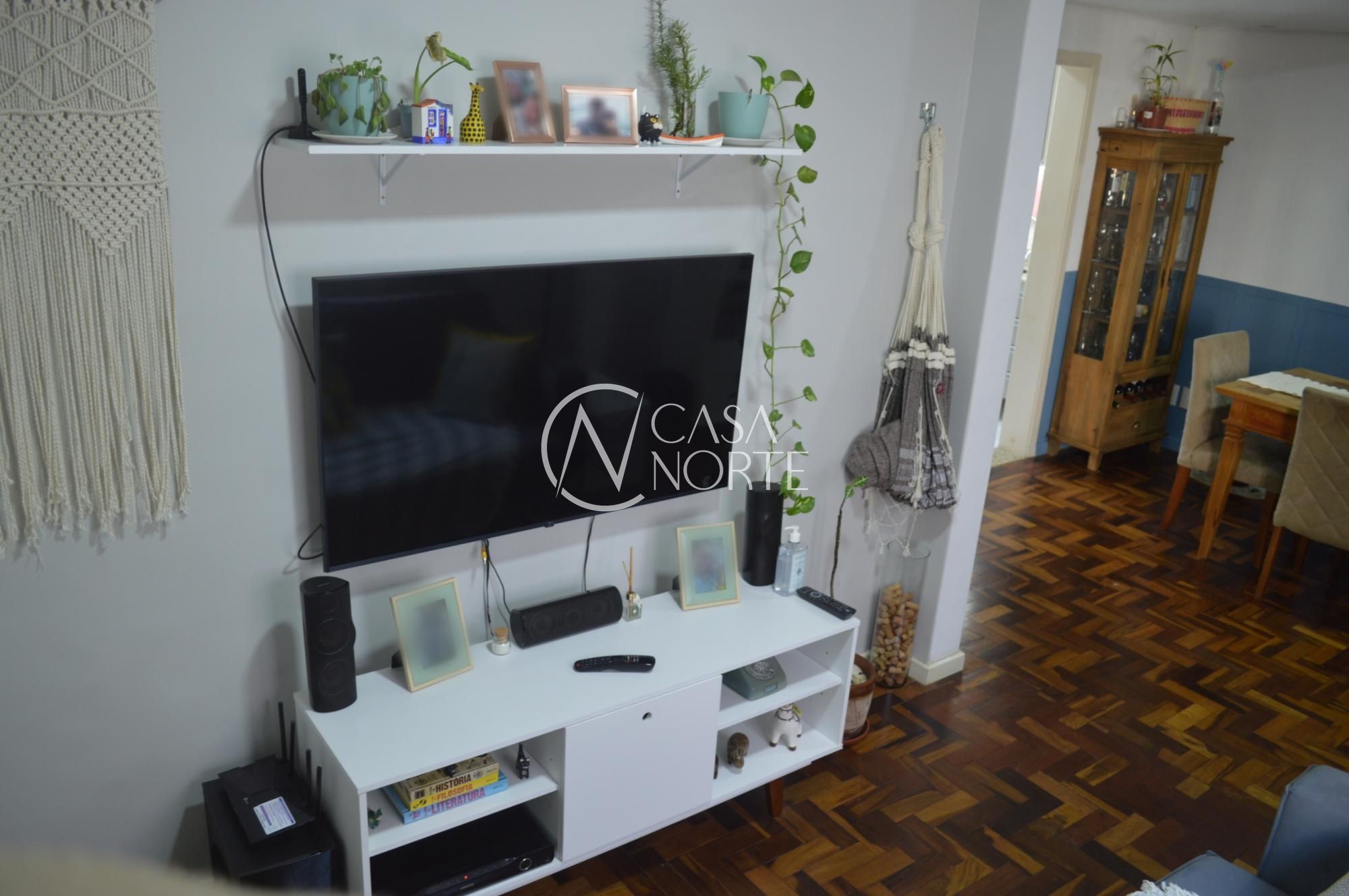 Apartamento à venda com 3 quartos, 77m², 2 vagas, Rua Carlos Ferreira no bairro Teresópolis em Porto Alegre