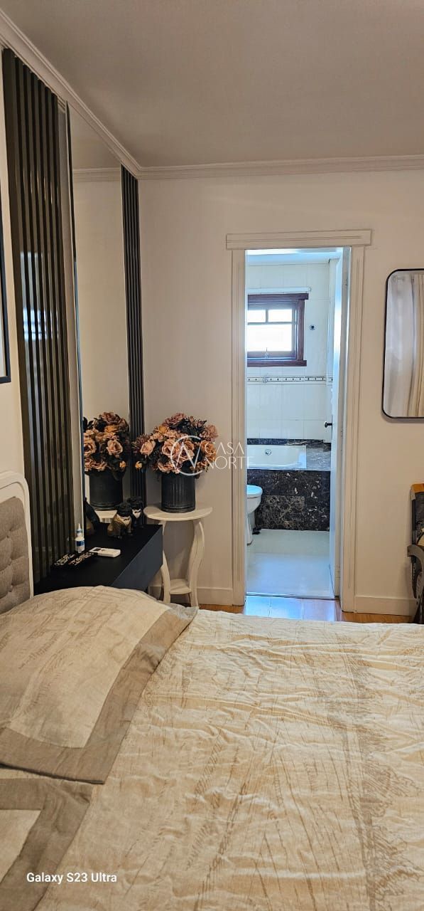 Cobertura à venda com 2 quartos, 165m², 1 suíte, 2 vagas, Rua José Scutari no bairro Passo da Areia em Porto Alegre