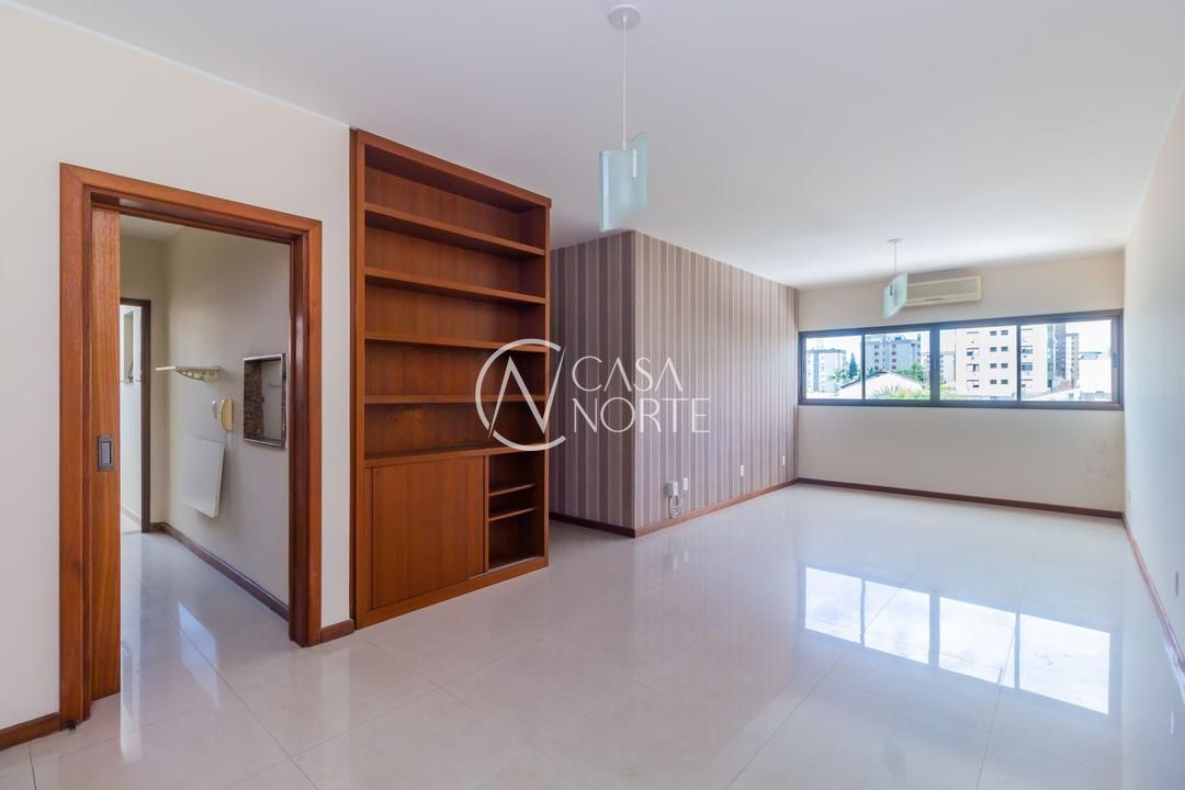 Apartamento à venda com 2 quartos, 80m², 1 suíte, 1 vaga, Avenida Andaraí no bairro Passo da Areia em Porto Alegre