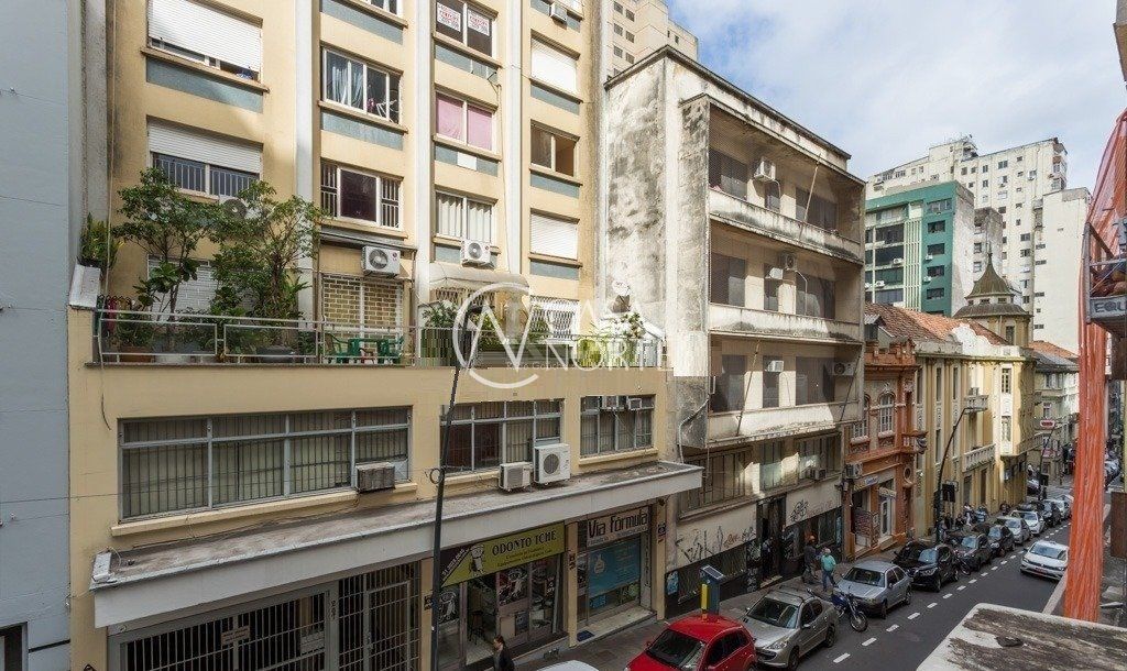 Apartamento à venda com 3 quartos, 101m², Rua General Vitorino no bairro Centro Histórico em Porto Alegre