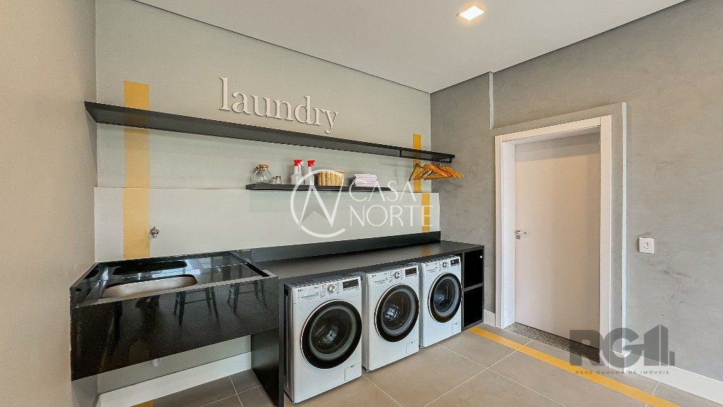 Studio à venda com 1 quarto, 33m², 1 vaga, Travessa Carmem no bairro Moinhos de Vento em Porto Alegre