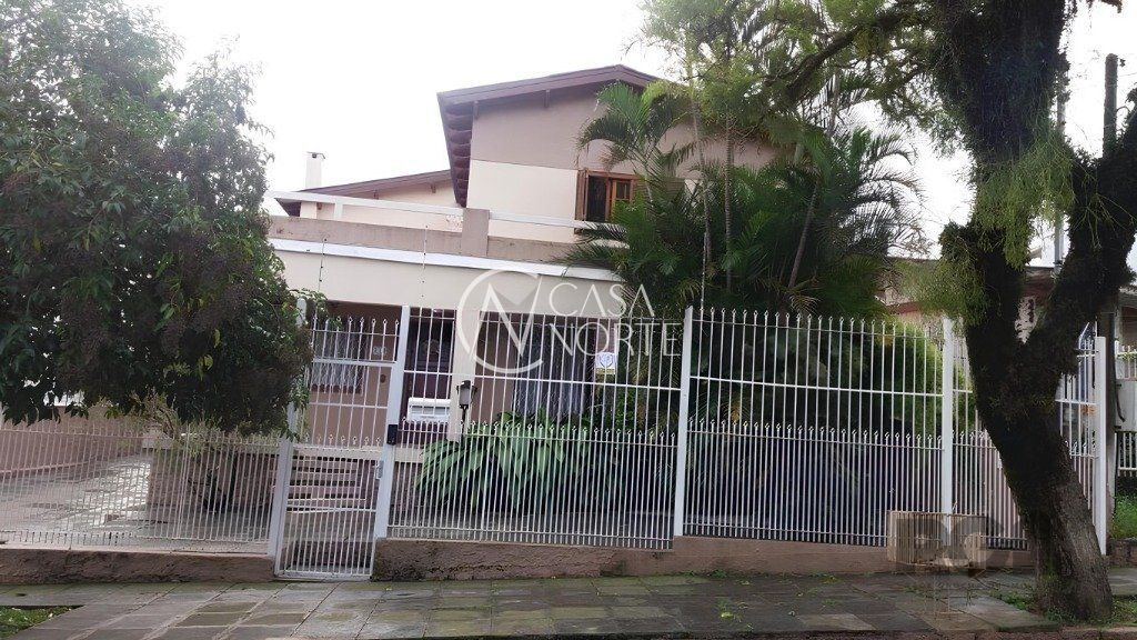Casa à venda com 3 quartos, 412m², 1 suíte, 4 vagas, Rua Luiz Carniglia no bairro Sarandi em Porto Alegre