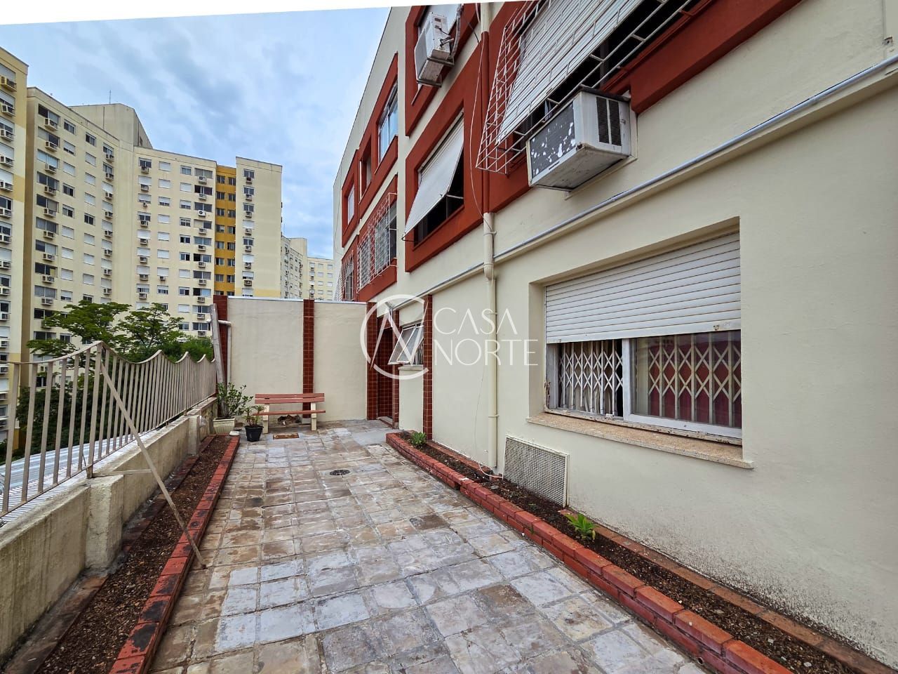 Apartamento à venda com 1 quarto, 41m², 1 suíte, Rua Luiz de Camões no bairro Santo Antônio em Porto Alegre