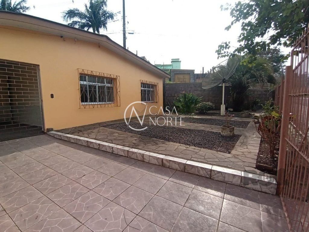 Casa à venda com 2 quartos, 121m², 3 vagas, Avenida Vereador Roberto Landell de Moura no bairro Campo Novo em Porto Alegre