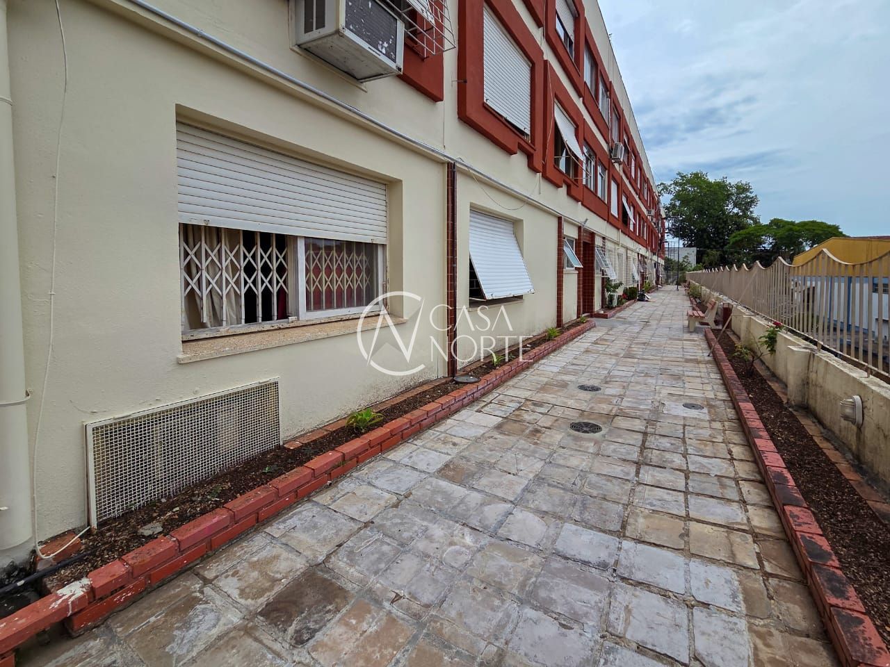 Apartamento à venda com 1 quarto, 41m², 1 suíte, Rua Luiz de Camões no bairro Santo Antônio em Porto Alegre