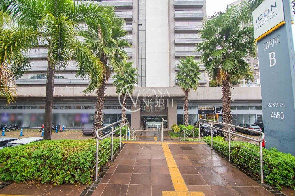 Sala Comercial à venda , 46m², Avenida Assis Brasil no bairro São Sebastião em Porto Alegre