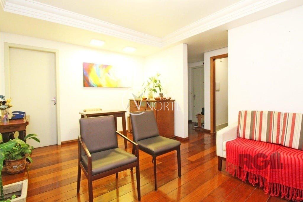 Cobertura à venda com 3 quartos, 134m², 1 suíte, 2 vagas, Rua Veador Porto no bairro Santana em Porto Alegre