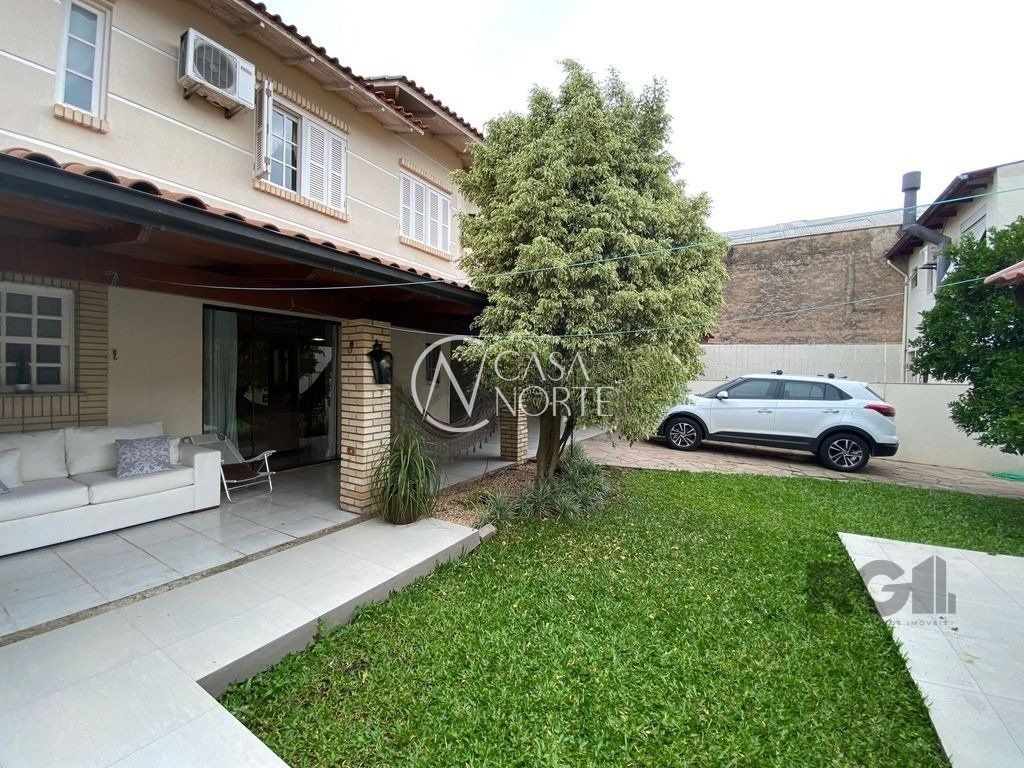 Casa à venda com 5 quartos, 333m², 1 suíte, 4 vagas, Avenida Polar no bairro Jardim Floresta em Porto Alegre