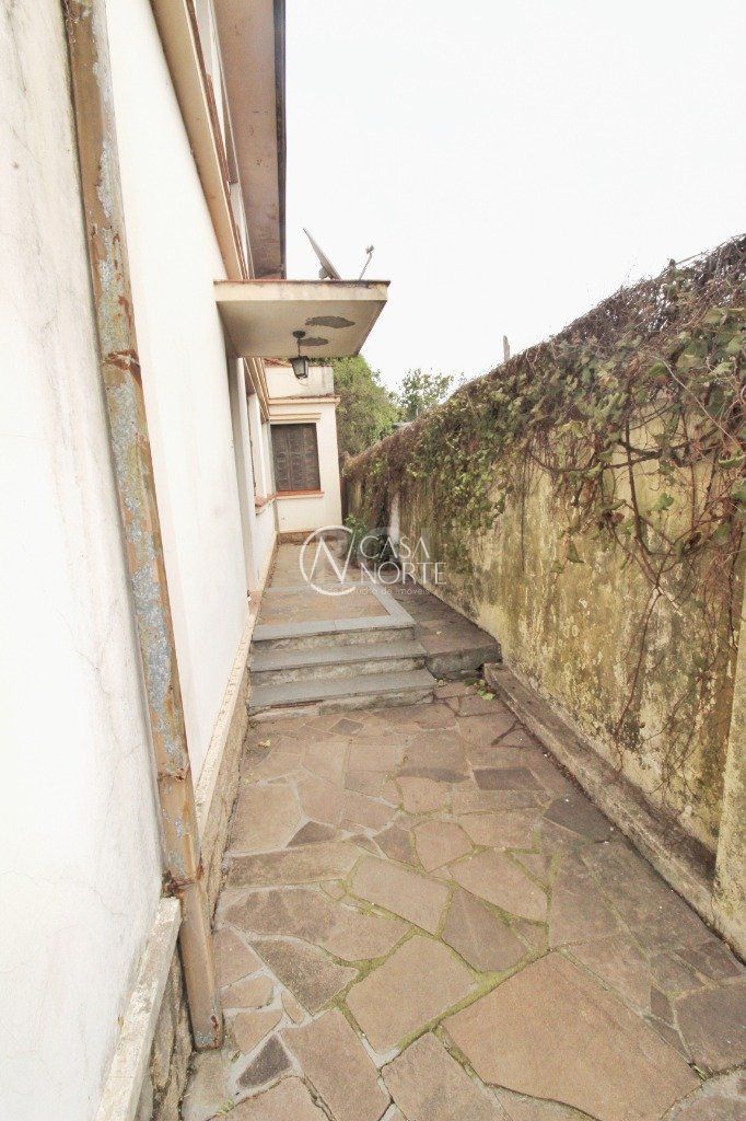 Casa à venda com 4 quartos, 250m², 3 vagas, Rua Nossa Senhora das Gracas no bairro Glória em Porto Alegre