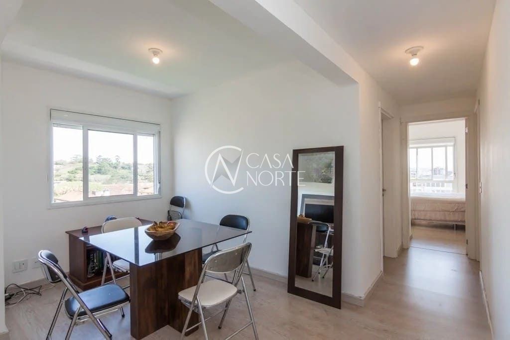 Apartamento à venda com 2 quartos, 79m², 1 suíte, 2 vagas, Rua Bezerra de Menezes no bairro Passo da Areia em Porto Alegre