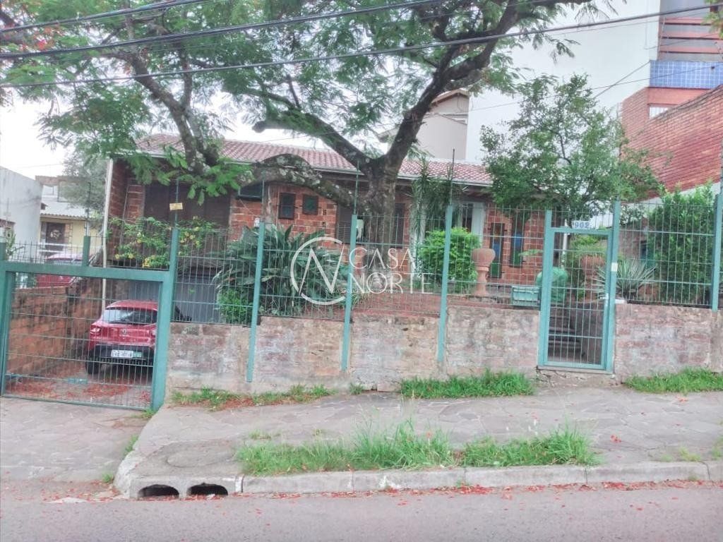 Casa à venda com 2 quartos, 140m², 1 suíte, 2 vagas, Rua Sepe Tiaraju no bairro Medianeira em Porto Alegre