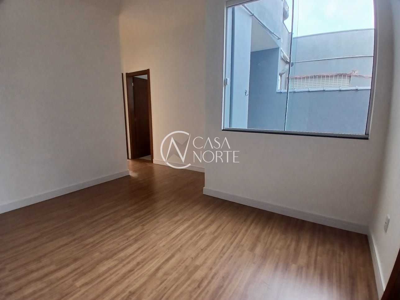 Apartamento Garden à venda com 1 quarto, 53m², Avenida Tapiaçu no bairro Passo da Areia em Porto Alegre