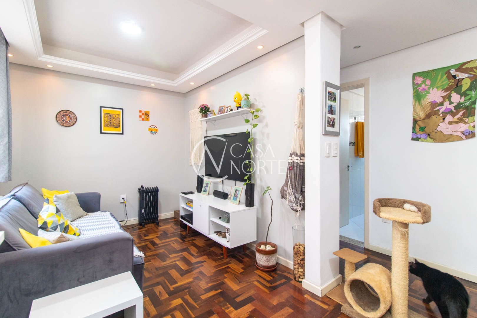 Apartamento à venda com 3 quartos, 77m², 1 vaga, Rua Carlos Ferreira no bairro Teresópolis em Porto Alegre