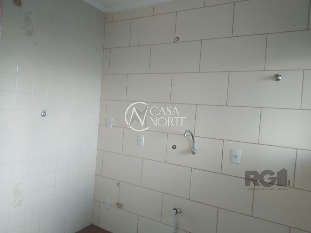 Duplex à venda com 2 quartos, 90m², 1 suíte, 2 vagas, Rua Alianca no bairro Jardim Lindóia em Porto Alegre