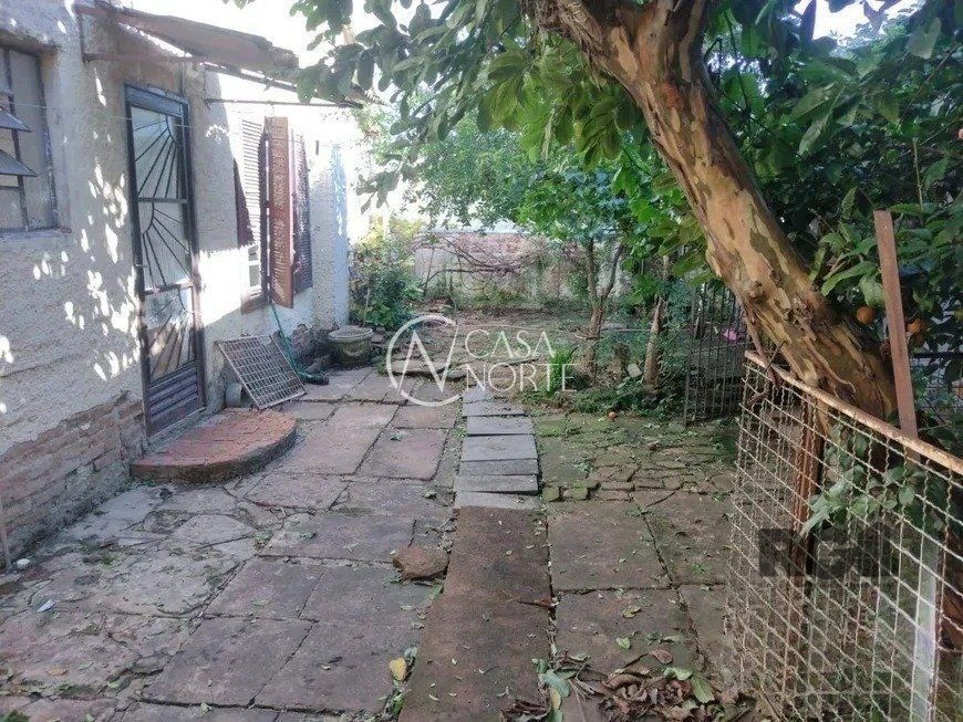 Casa à venda com 2 quartos, 63m², 2 vagas, Rua Ibirubá no bairro Cavalhada em Porto Alegre