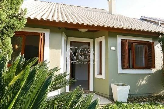 Casa à venda com 3 quartos, 154m², 4 vagas, Rua Pau-Brasil no bairro Hípica em Porto Alegre