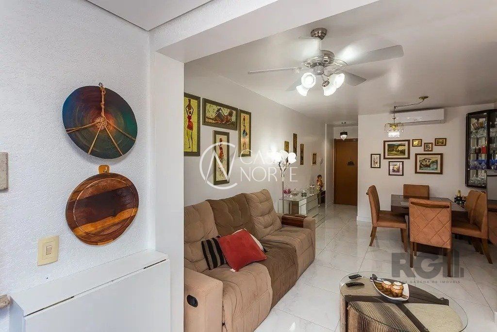 Apartamento à venda com 3 quartos, 78m², 1 suíte, 1 vaga, Rua Abram Goldsztein no bairro Jardim Carvalho em Porto Alegre