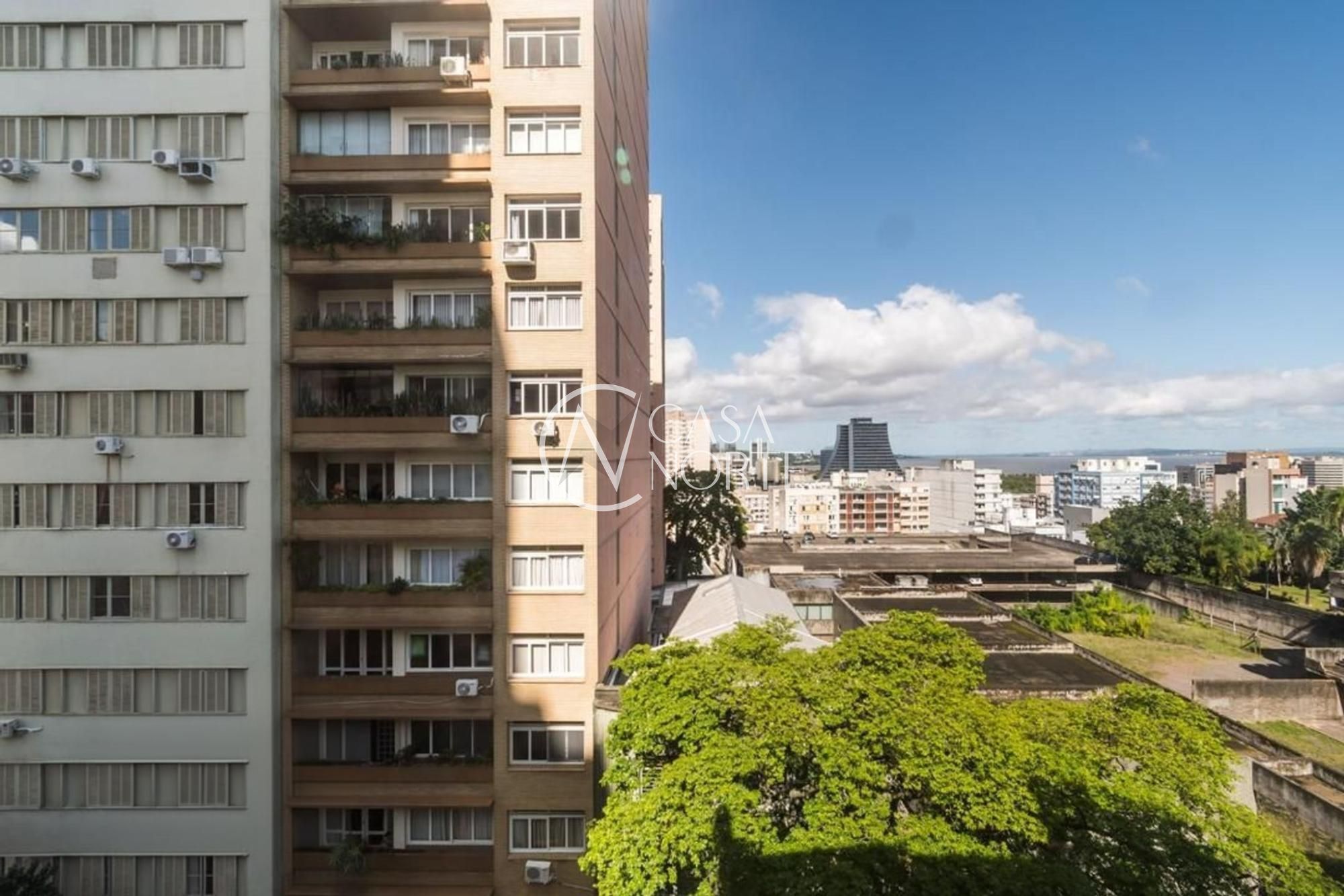 Cobertura à venda com 2 quartos, 84m², 1 vaga, Rua Duque de Caxias no bairro Centro Histórico em Porto Alegre