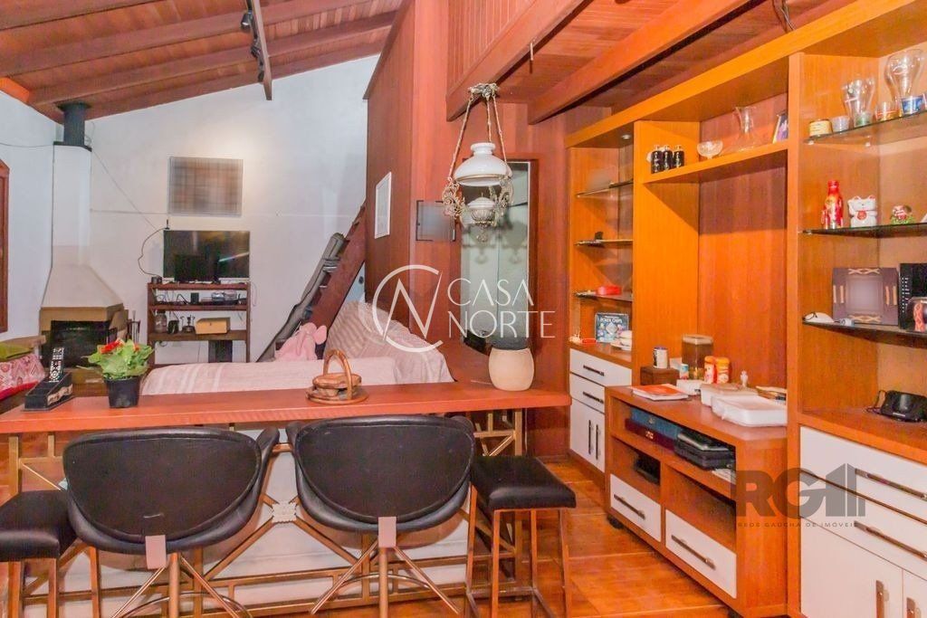 Casa à venda com 2 quartos, 191m², 2 suítes, 2 vagas, Rua Santa Isabel no bairro Bom Jesus em Porto Alegre