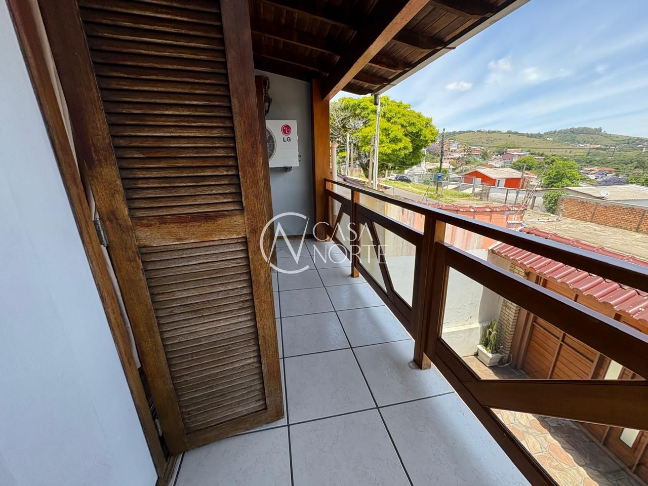 Casa à venda com 2 quartos, 220m², 1 suíte, 3 vagas, Rua Manduca Nunes no bairro Glória em Porto Alegre