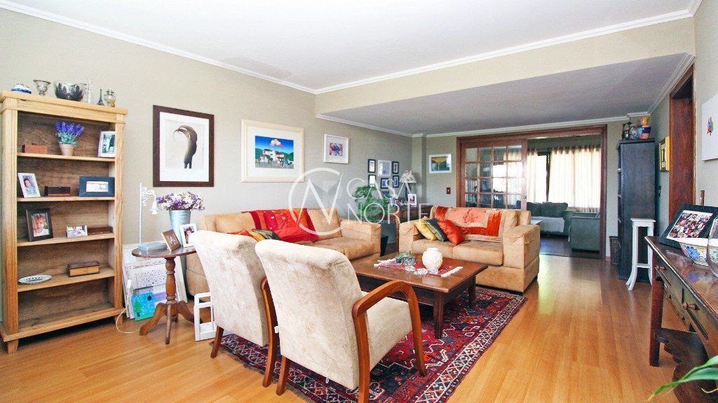 Casa à venda com 3 quartos, 195m², 1 suíte, 2 vagas, Rua Dona Lida Monteiro no bairro Teresópolis em Porto Alegre