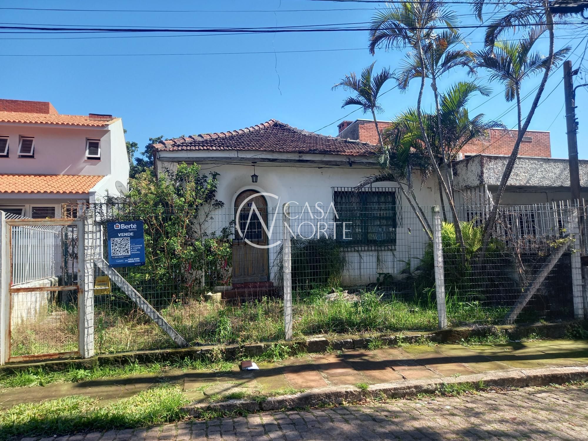 Casa à venda com 2 quartos, 150m², 1 vaga, Rua Pindorama no bairro Teresópolis em Porto Alegre