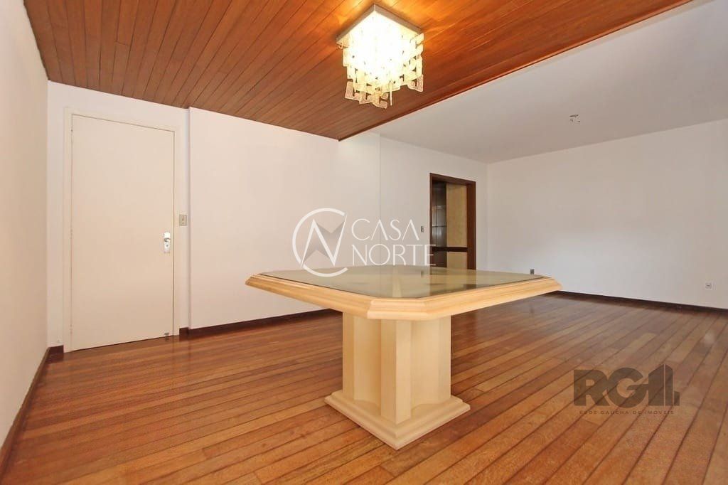 Apartamento à venda com 3 quartos, 148m², 1 suíte, 2 vagas, Rua São Vicente no bairro Rio Branco em Porto Alegre