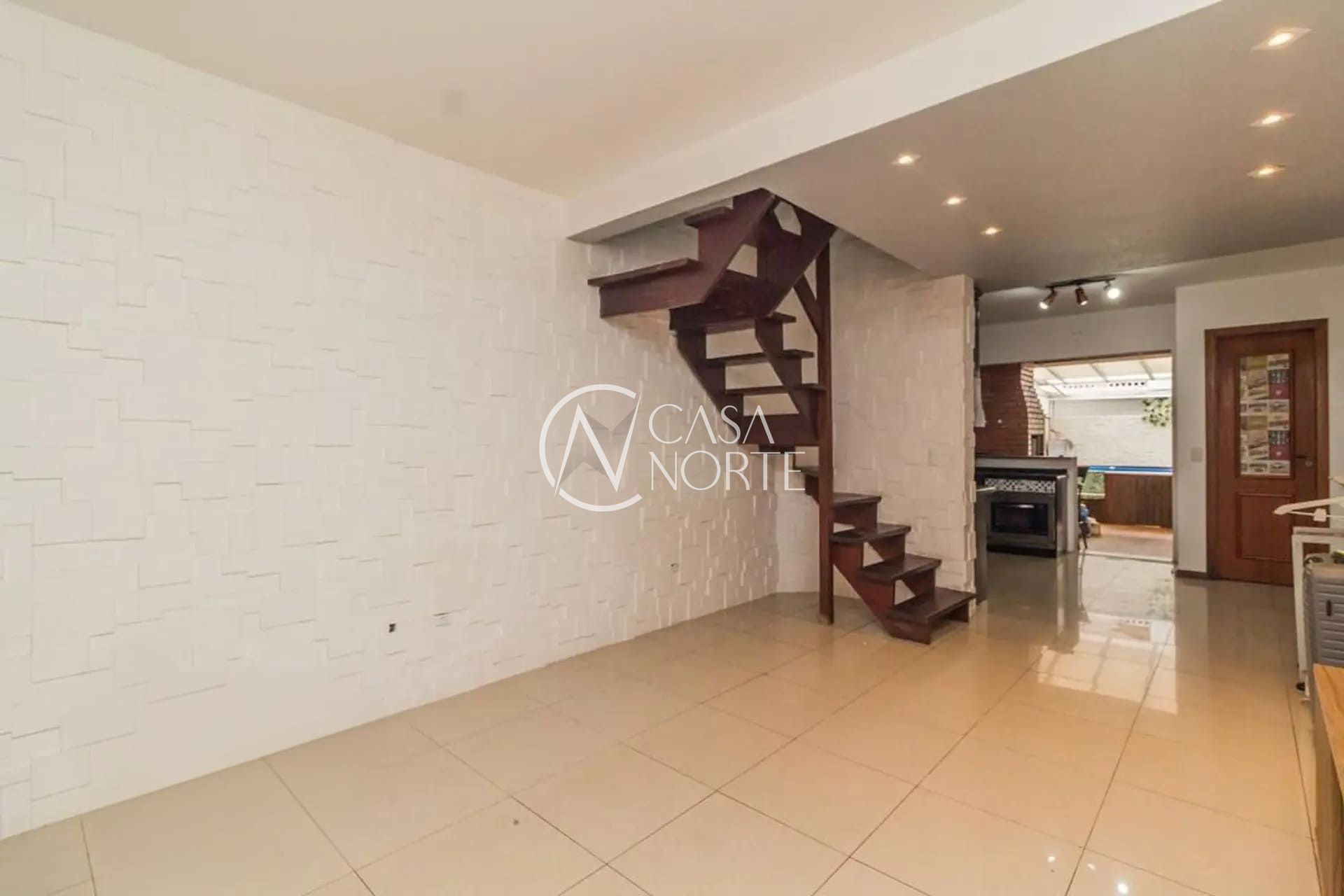 Casa de Condomínio à venda com 3 quartos, 120m², 1 suíte, 2 vagas, Avenida Juca Batista no bairro Cavalhada em Porto Alegre