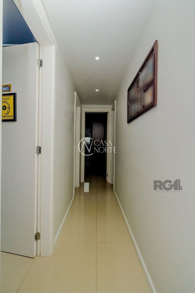 Apartamento à venda com 3 quartos, 75m², 1 suíte, 2 vagas, Rua dos Burgueses no bairro Partenon em Porto Alegre