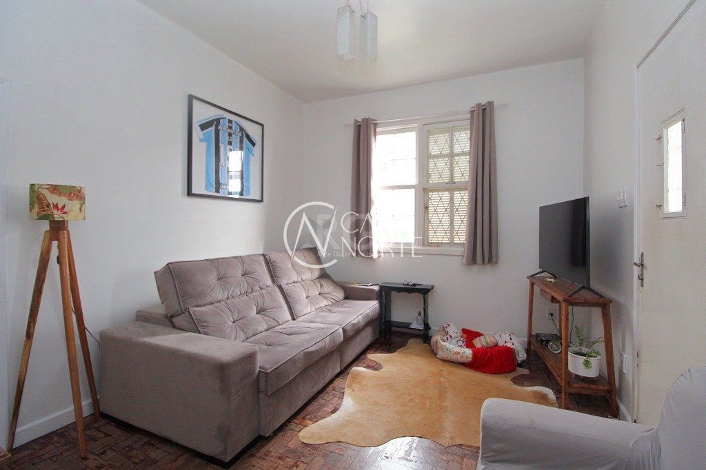 Casa à venda com 3 quartos, 264m², 2 vagas, Avenida Felipe Weimann no bairro Santa Tereza em Porto Alegre