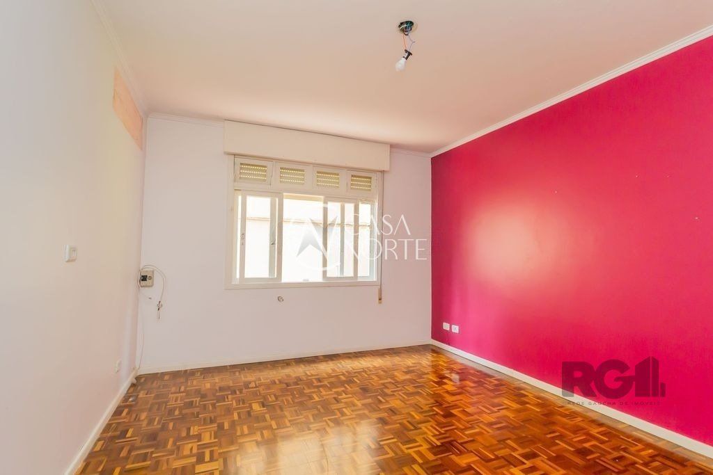 Apartamento à venda com 3 quartos, 97m², 1 vaga, Avenida Getúlio Vargas no bairro Menino Deus em Porto Alegre