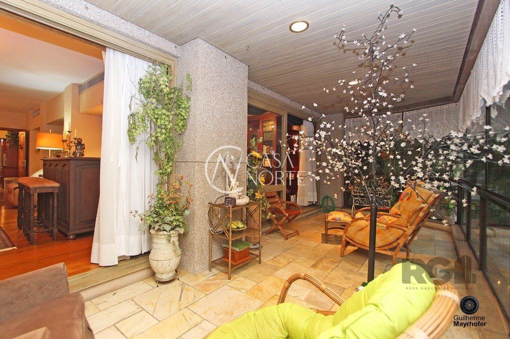 Apartamento à venda com 3 quartos, 315m², 1 suíte, 2 vagas, Avenida Lageado no bairro Petrópolis em Porto Alegre