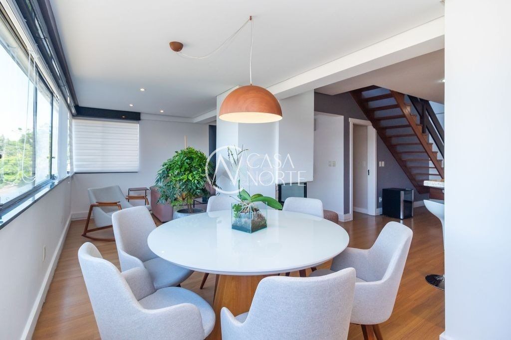 Cobertura à venda com 2 quartos, 190m², 2 suítes, 2 vagas, Rua Aneron Correa de Oliveira no bairro Jardim do Salso em Porto Alegre