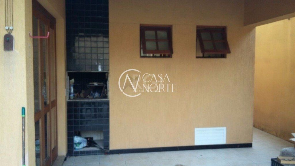 Casa à venda com 3 quartos, 250m², 1 suíte, 2 vagas, Rua Afonso Rodrigues no bairro Jardim Botânico em Porto Alegre