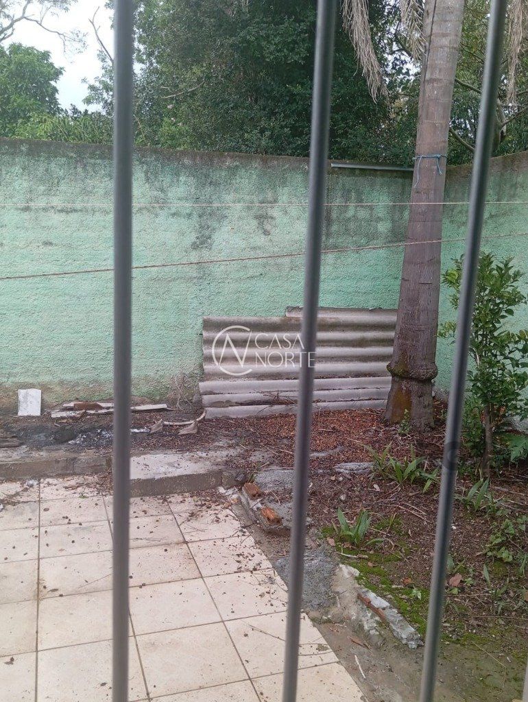 Casa à venda com 2 quartos, 75m², 2 vagas, Rua José da Maia Martins no bairro Mário Quintana em Porto Alegre