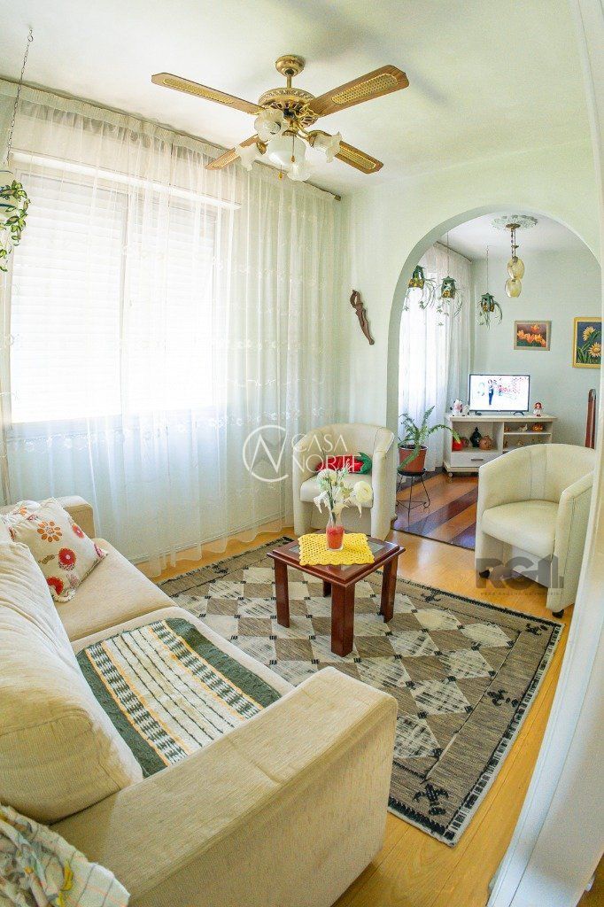 Apartamento à venda com 3 quartos, 66m², 1 vaga, Rua Diomario Moojen no bairro Cristal em Porto Alegre