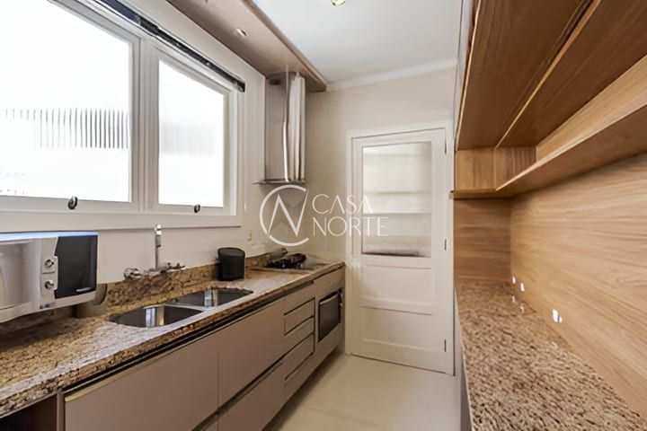 Apartamento à venda com 2 quartos, 81m², 1 suíte, 1 vaga, Rua Barão de Ubá no bairro Bela Vista em Porto Alegre