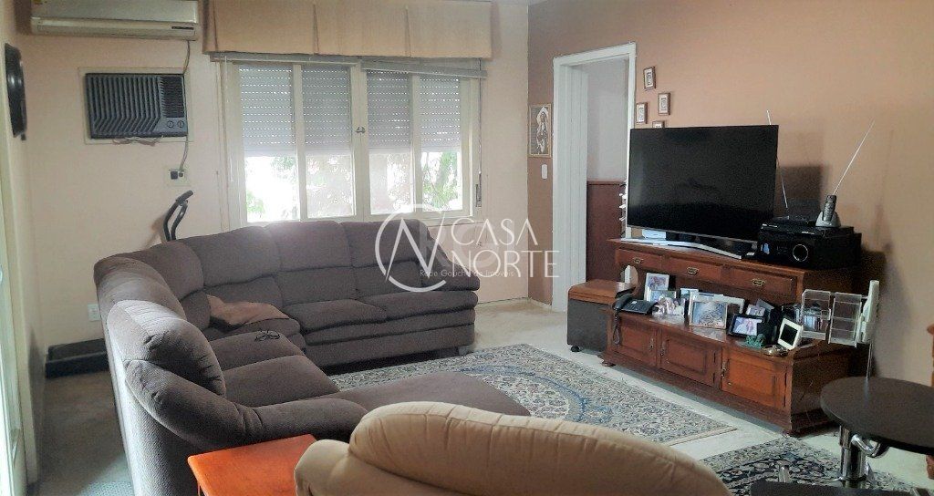 Apartamento à venda com 3 quartos, 192m², 1 suíte, 2 vagas, Avenida Carlos Gomes no bairro Petrópolis em Porto Alegre