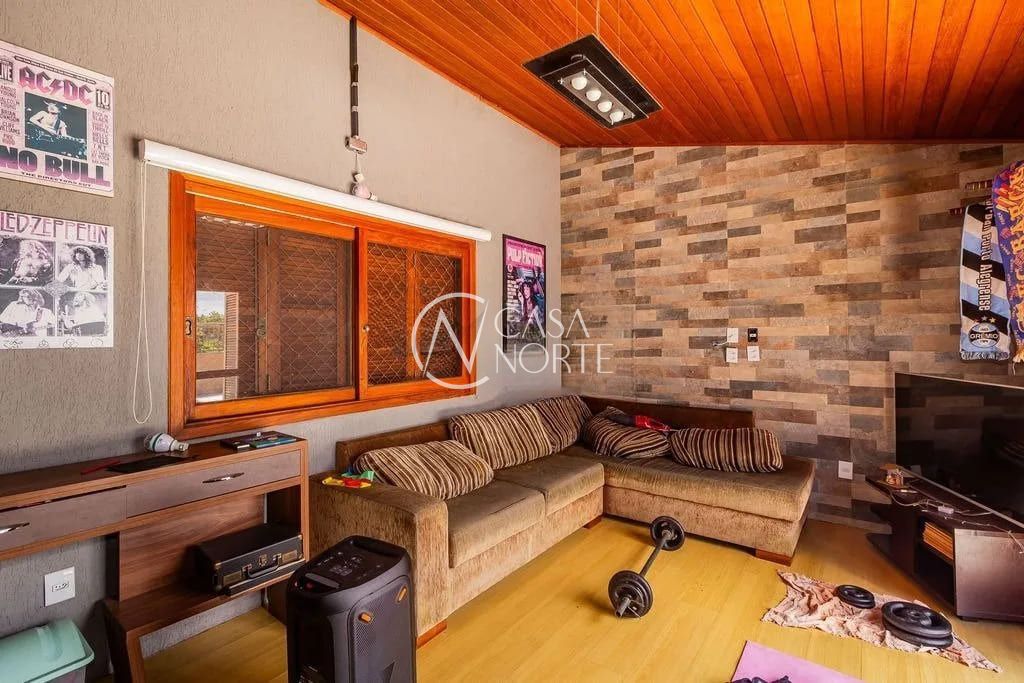 Cobertura à venda com 3 quartos, 251m², 1 suíte, 2 vagas, Travessa Marechal Bormann no bairro Teresópolis em Porto Alegre