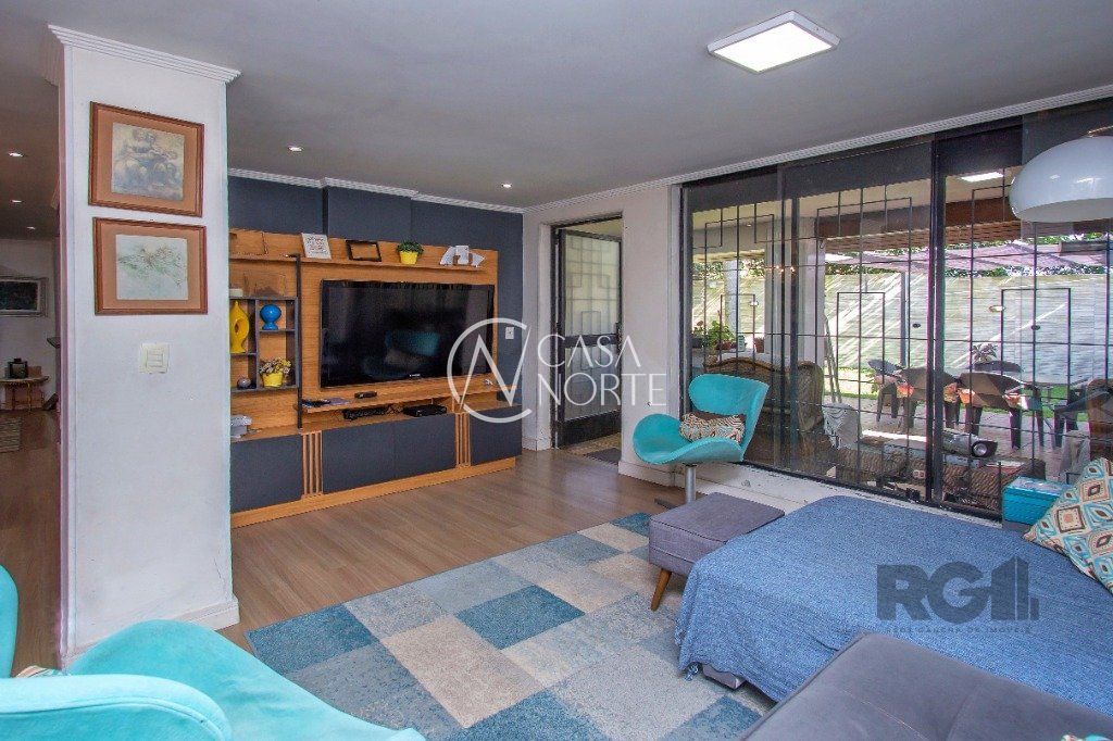 Casa de Condomínio à venda com 3 quartos, 177m², 2 suítes, 1 vaga, Rua Professor Leonardo Tochtrop no bairro Ipanema em Porto Alegre