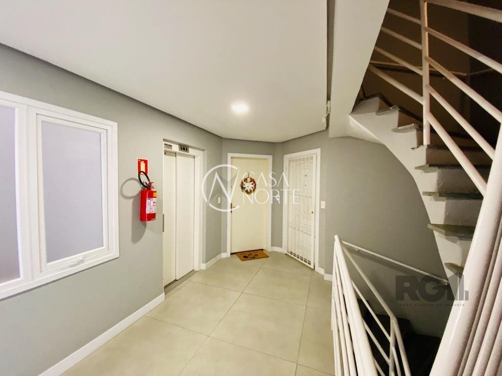 Apartamento à venda com 3 quartos, 70m², 1 vaga, Rua Doutor Aldo Wildt no bairro Vila Nova em Porto Alegre