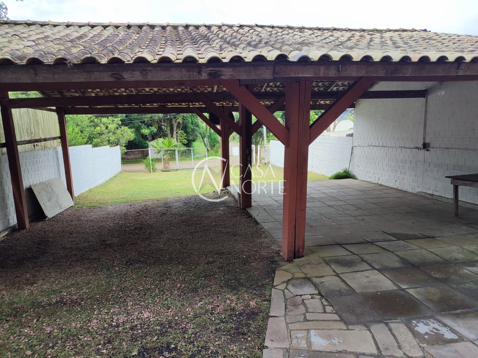 Casa à venda com 2 quartos, 90m², 4 vagas, Rua Dionelio Machado no bairro Ipanema em Porto Alegre