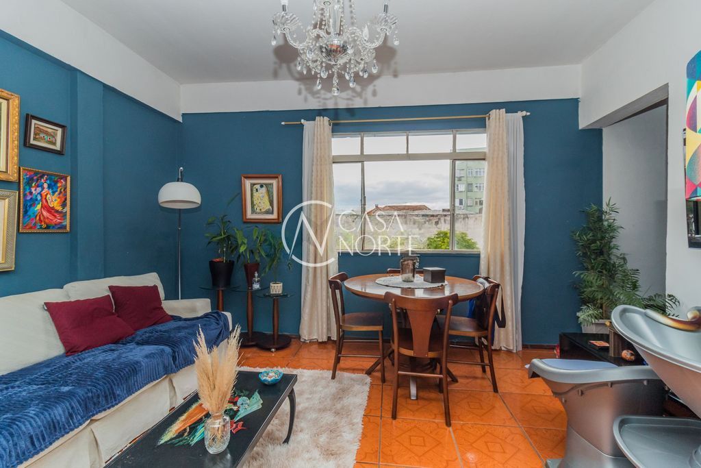 Apartamento à venda com 2 quartos, 68m², Rua São Carlos no bairro Floresta em Porto Alegre