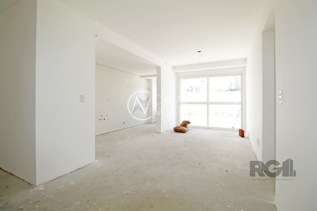 Apartamento à venda com 3 quartos, 179m², 1 suíte, 2 vagas, Rua Roque Calage no bairro Passo da Areia em Porto Alegre