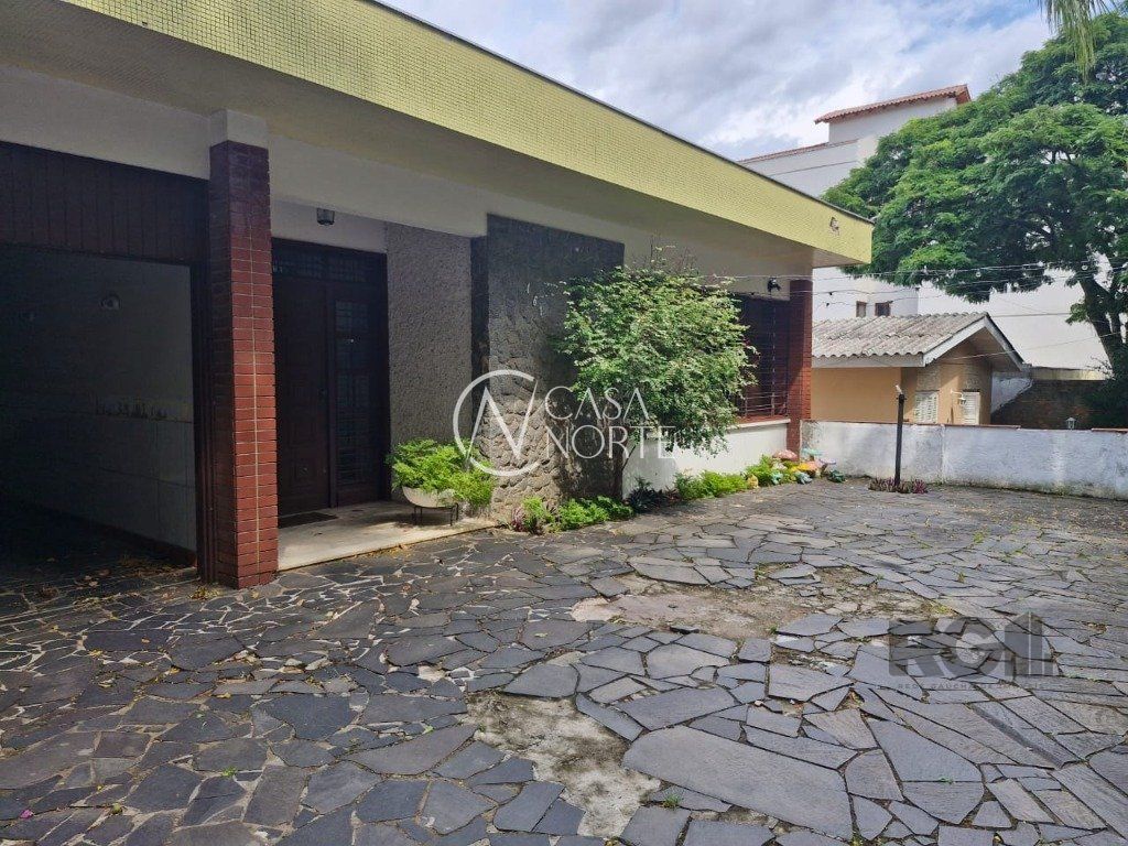 Casa à venda com 4 quartos, 243m², 1 vaga, Avenida Engenheiro Ludolfo Boehl no bairro Teresópolis em Porto Alegre