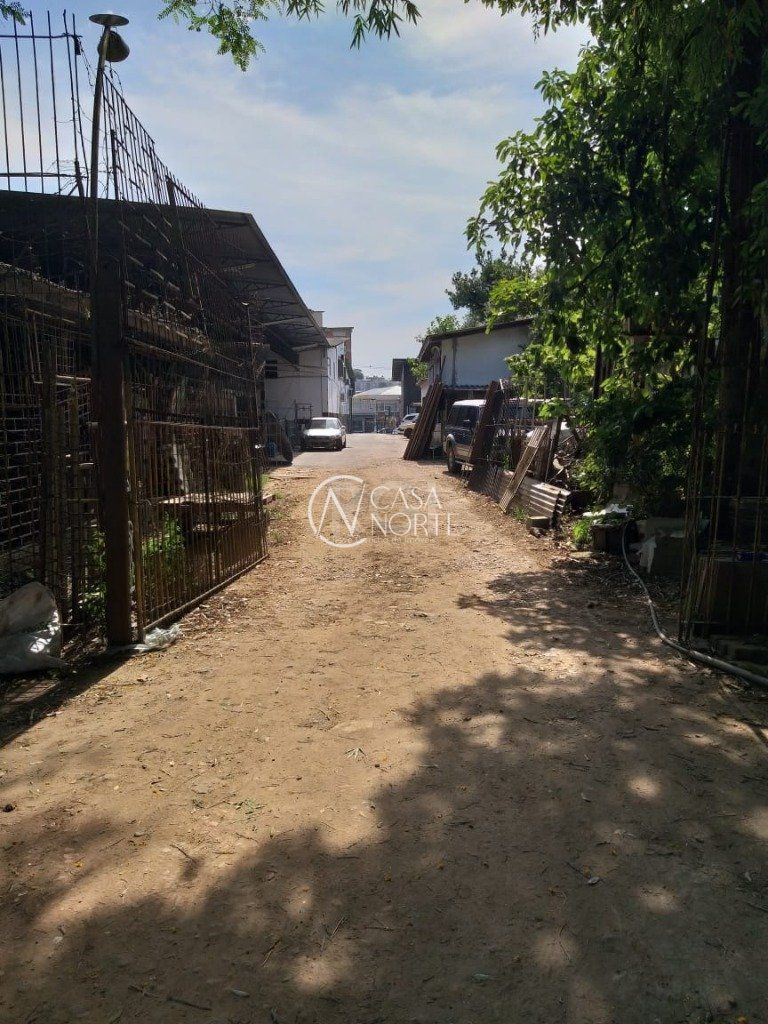 Terreno à venda  com 3312m², Avenida Professor Oscar Pereira no bairro Glória em Porto Alegre