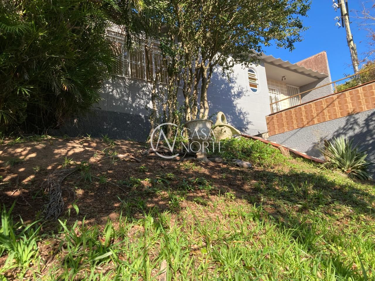 Casa à venda com 3 quartos, 150m², 1 suíte, 2 vagas, Rua Fernando Osorio no bairro Teresópolis em Porto Alegre