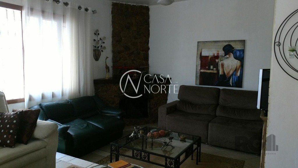 Casa à venda com 3 quartos, 412m², 1 suíte, 4 vagas, Rua Luiz Carniglia no bairro Sarandi em Porto Alegre